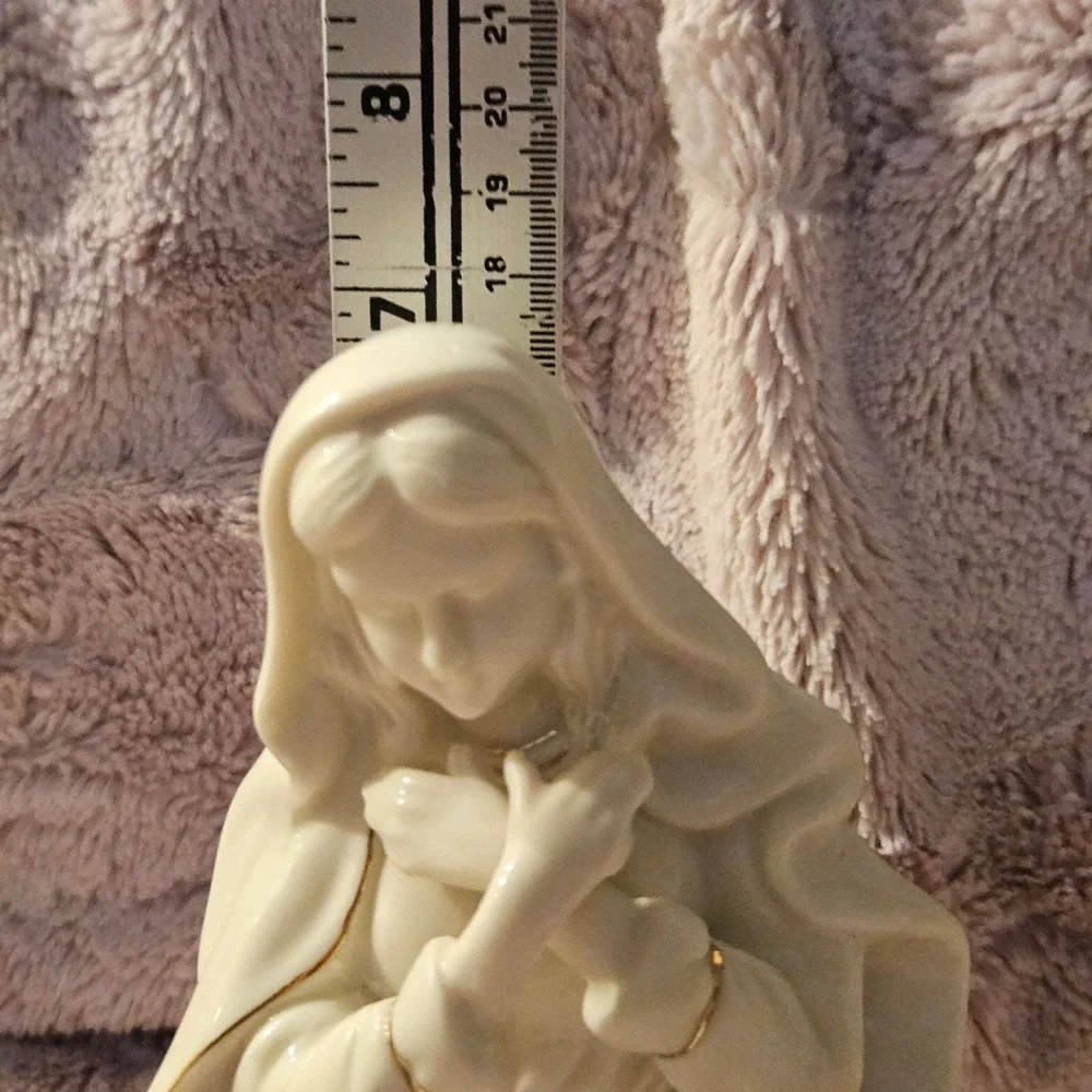 VTG‎ Ivory Porcelain Nativity Set Holy Family Joseph Mary Baby Jesus Gold Accent